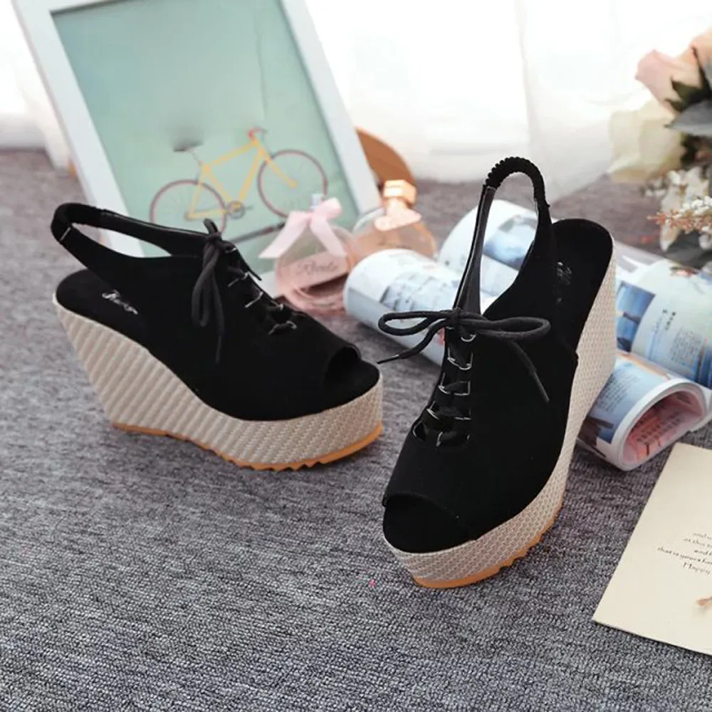 Новые летние туфли с открытым носком новые на толстой плоской подошве женская