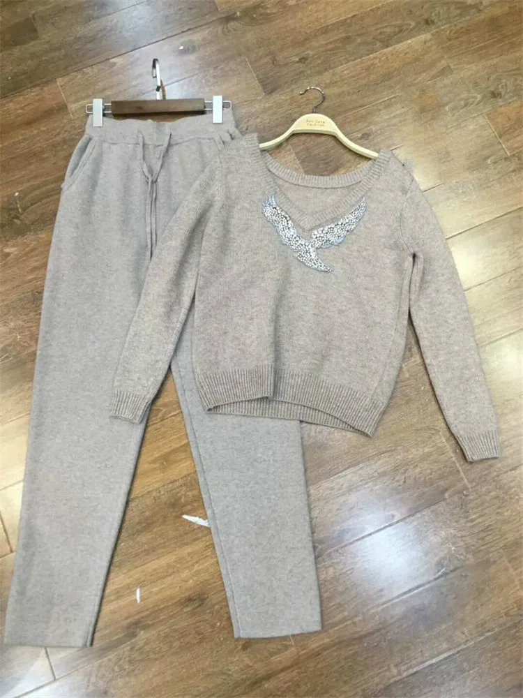 2020 Drawstring Wool New Women's Hot Sale 2 Piece Suit Knitted Mink Velvet Handmade Beaded Sexy V-neck Knit Two-piece Female