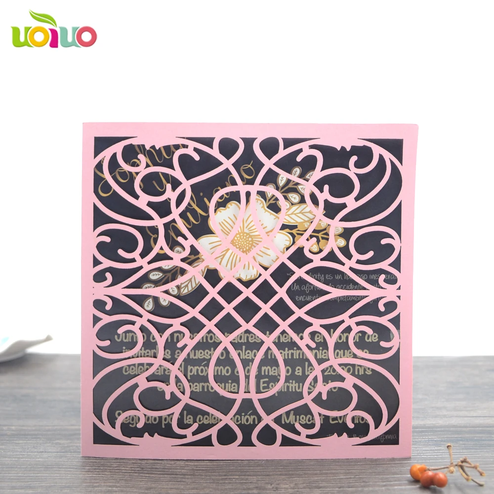 Бесплатная доставка 50 комплектов включая 127 золотых приглашений фиолетовые