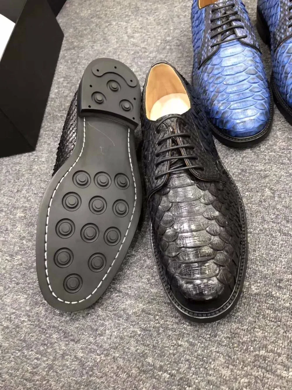 Мужские деловые туфли из 100% натуральной кожи питона черные кожаные на шнуровке