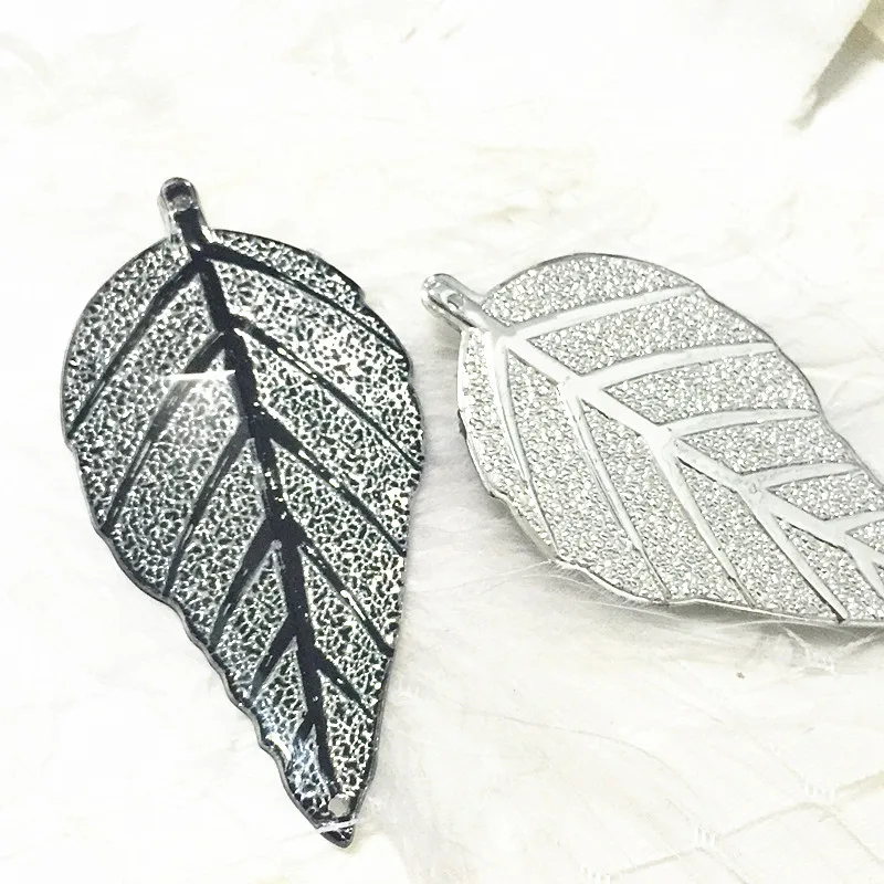 25 шт Серебряное сердце листья Акриловые Flatback