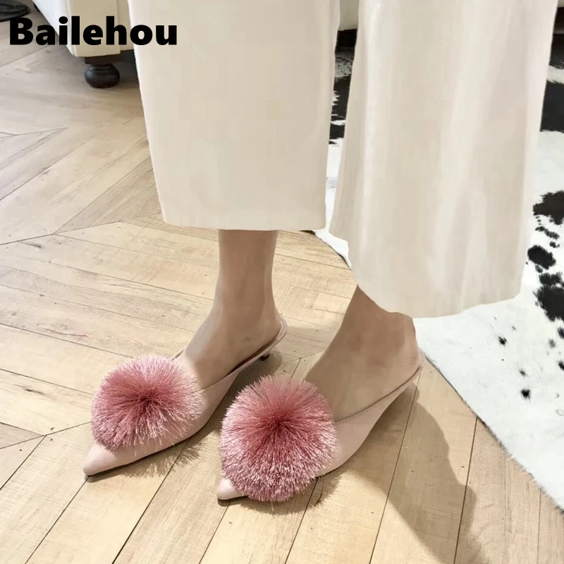Bailehou/2019 меховые женские шлепанцы с помпонами без задника острым носком
