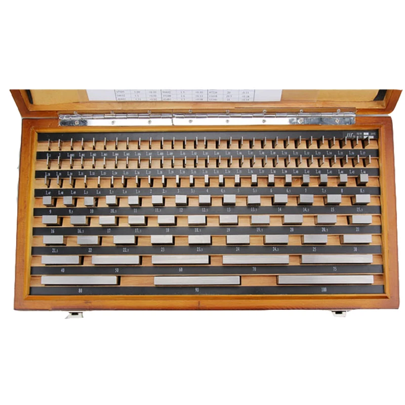 Восемьдесят пять больших одноугольных блоков для метрических микрометров