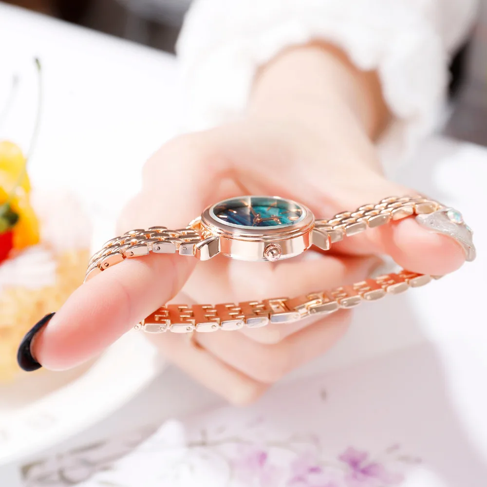 Женские часы под платье роскошные креативные кварцевые с зеленым циферблатом