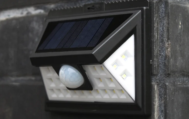 Солнечная 24LED трехсторонняя интегрированная уличная лампа Индукционная