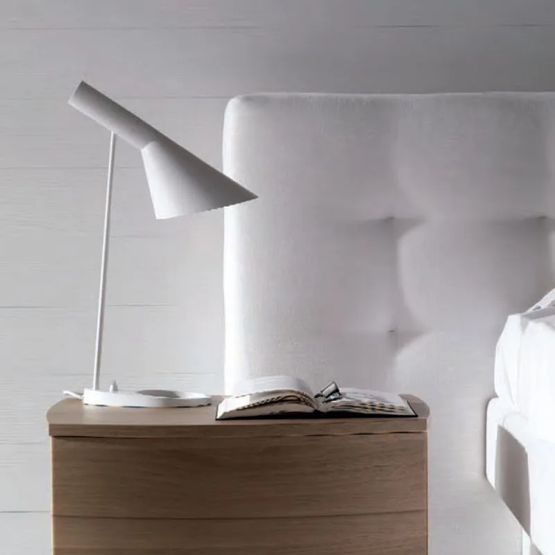 Реплика Луи Современная AJ настольная лампа Arne Jacobsen настольные лампы для спальни кабинет стенд светильник домашний Лофт Декор Luminai