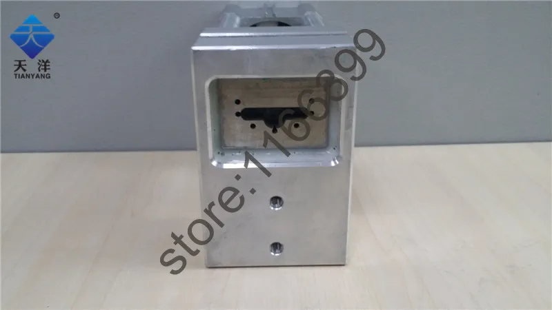 Пневматический дырокол для бабочек с 7 маленькими круглыми отверстиями|punch