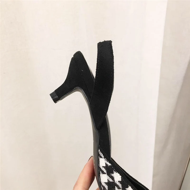 2019 женские босоножки на низком квадратном каблуке с ремешком пятке летние черные