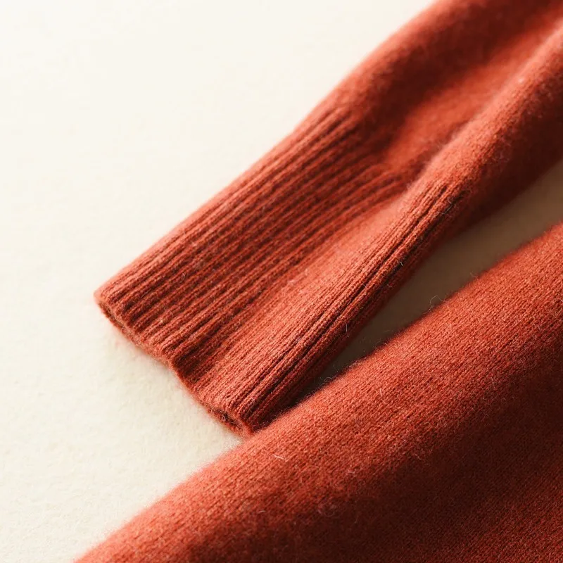 Кашемировое вязаное платье с длинным рукавом и отложным воротником облегающее