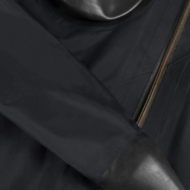 Рисунок 4 - Мужской черный сухой костюм со