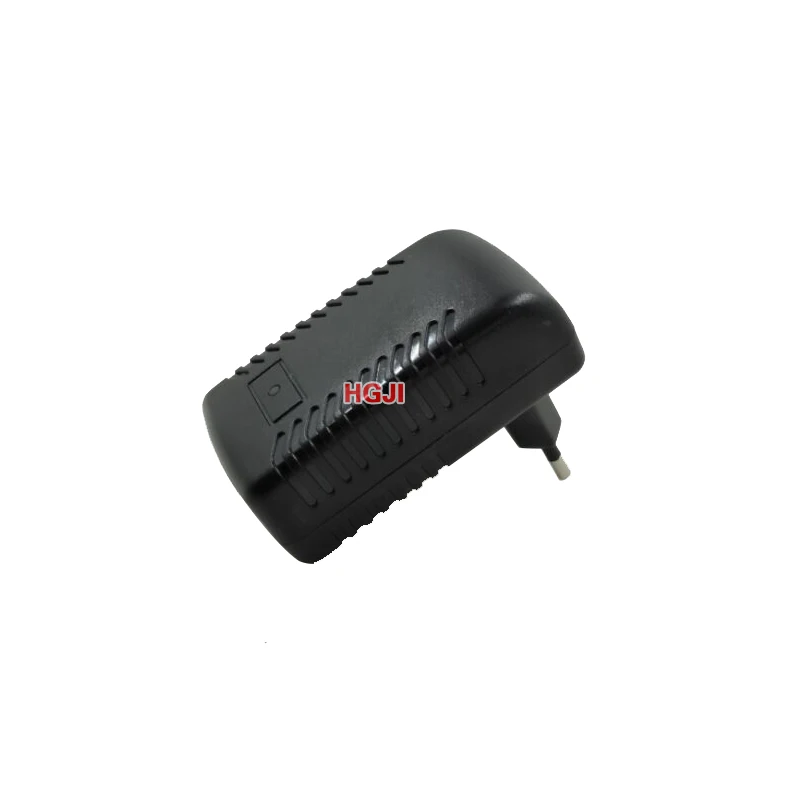 DC24V1A power adapter 100Mbps Base-T PoE Injector 24v1a Adapter Compliant to IEEE802.3af input AC100-240V Support POE camera |