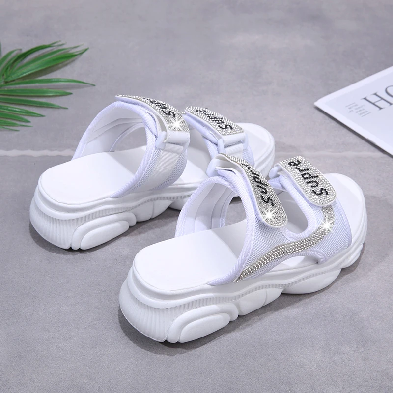 Черные женские босоножки на платформе 2019 г. летние танкетке Босоножки с открытым