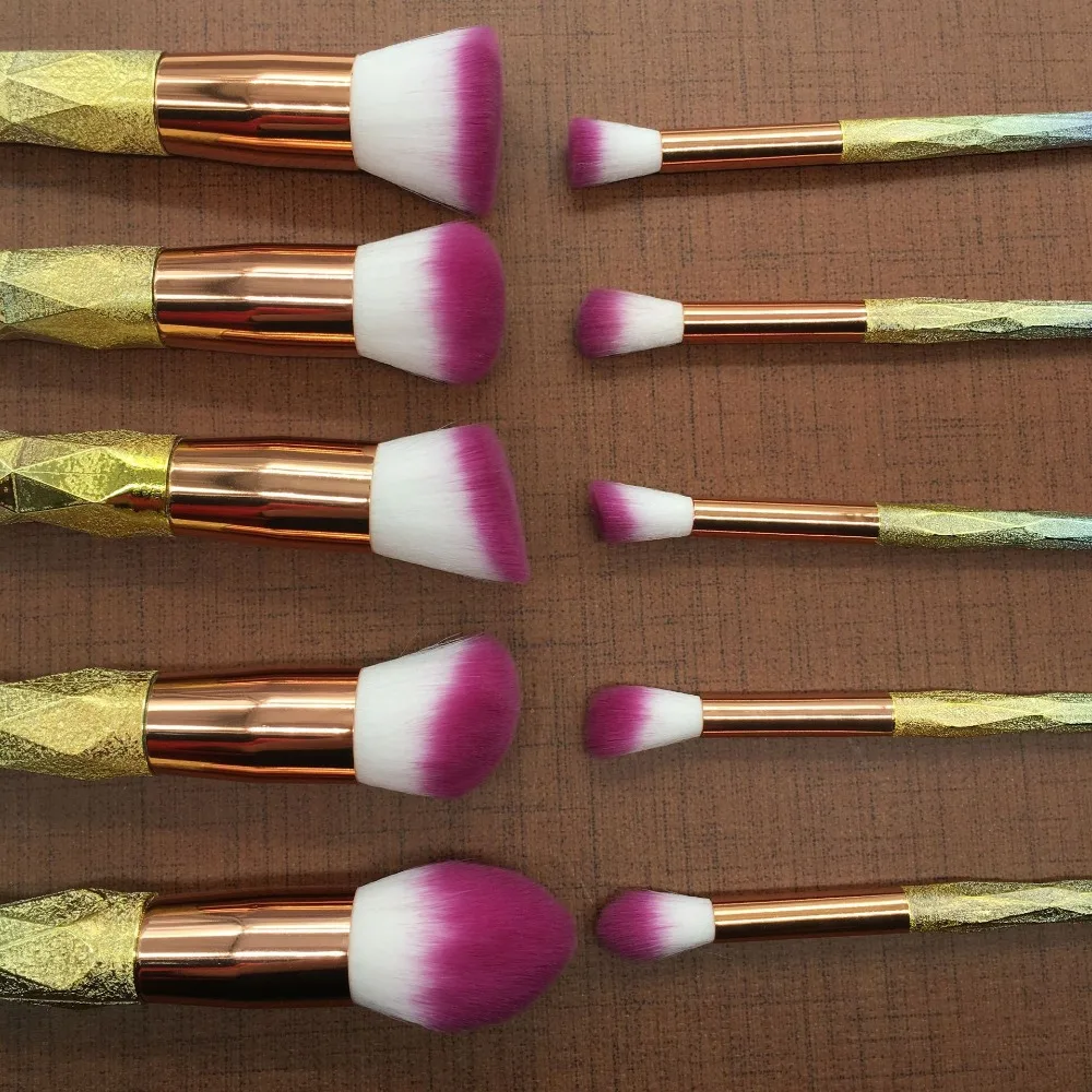 Online 10 Takım Toptan 3D Renkli Makyaj Fırçalar Unicorn Makyaj Fırça Seti Profesyonel Makyaj Araçları Kozmetik Güzellik Tozu Fırçalar
