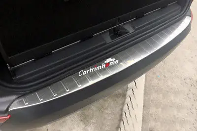 

Outer Rear Bumper Protector Sill Trim for Land Rover Discovery 5 L462 2017 2018