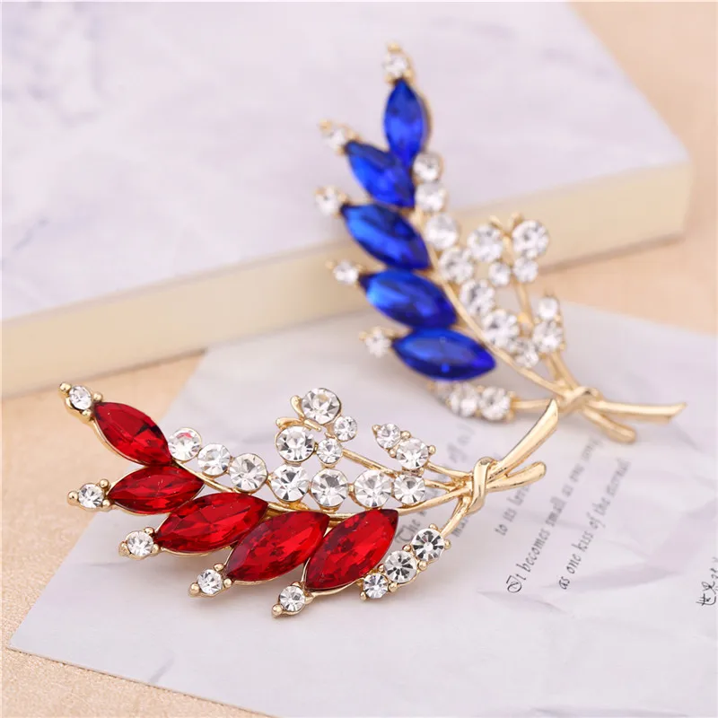 Женская винтажная брошка в виде букета из стекла Красного/синего цвета со