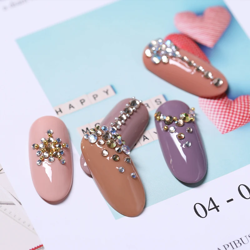 Стразы для дизайна ногтей стеклянные смешанные размеры красное золото