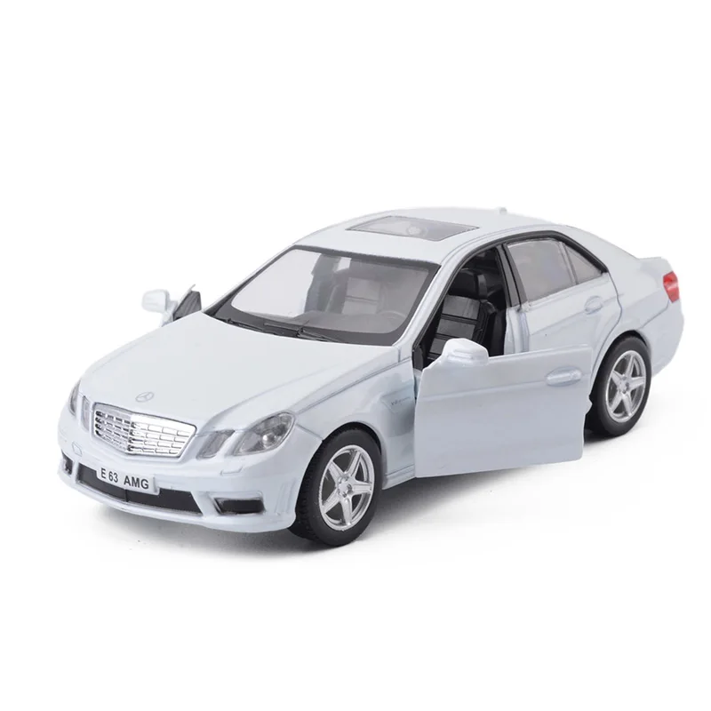 Белый Точная имитация эксклюзивный Diecasts& Toy Vehicles: RMZ city автомобильный Стайлинг E63 AMG Limousine 1:36 сплав литья под давлением модель тяните назад Автомобили - Цвет: Белый