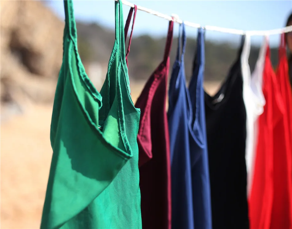 Женское сексуальное черно-белое шелковый атлас Слип платье А-силуэта блестящие