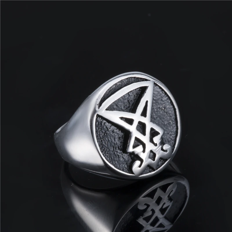 Комплект ювелирных изделий из кольца и двусторонняя цепочка с кулоном