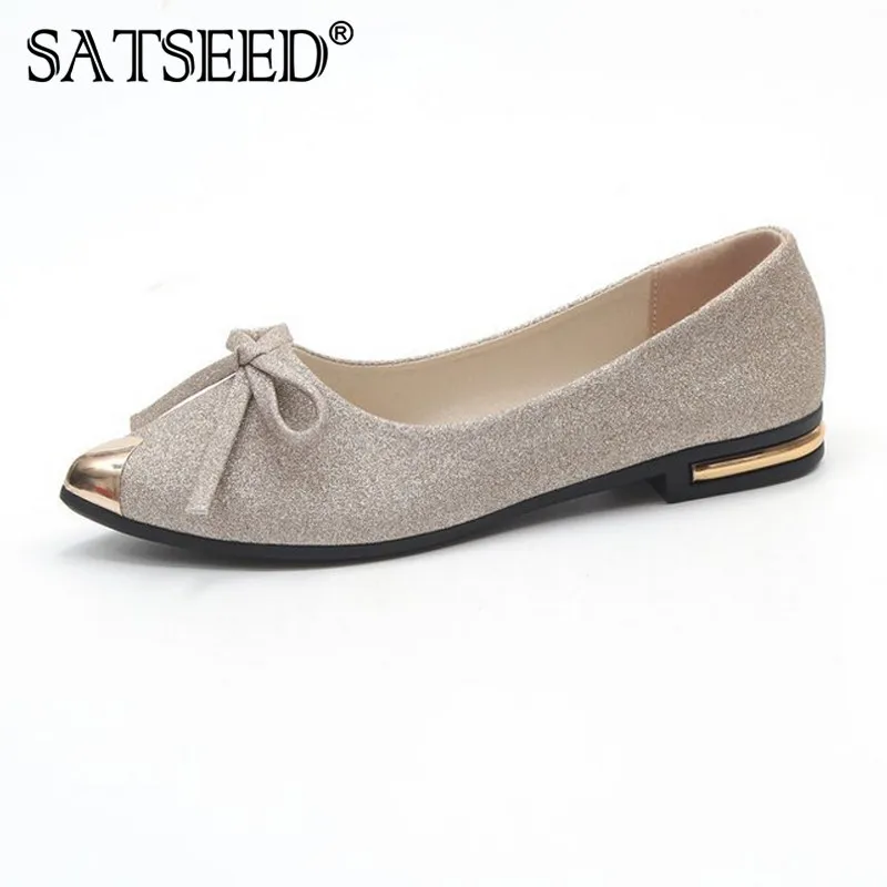 Новая модная женская обувь на плоской подошве платформе Тапочки бантом острый