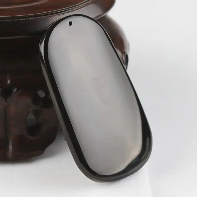 

Elaborate Chinese collection black jade Goddess of mercy pendant