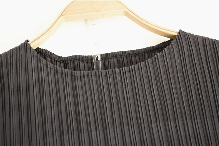 Miyake Fold понижающий возраст вестернизация Ранняя весна умный Двухсекционный французский миноритарный Женский костюм