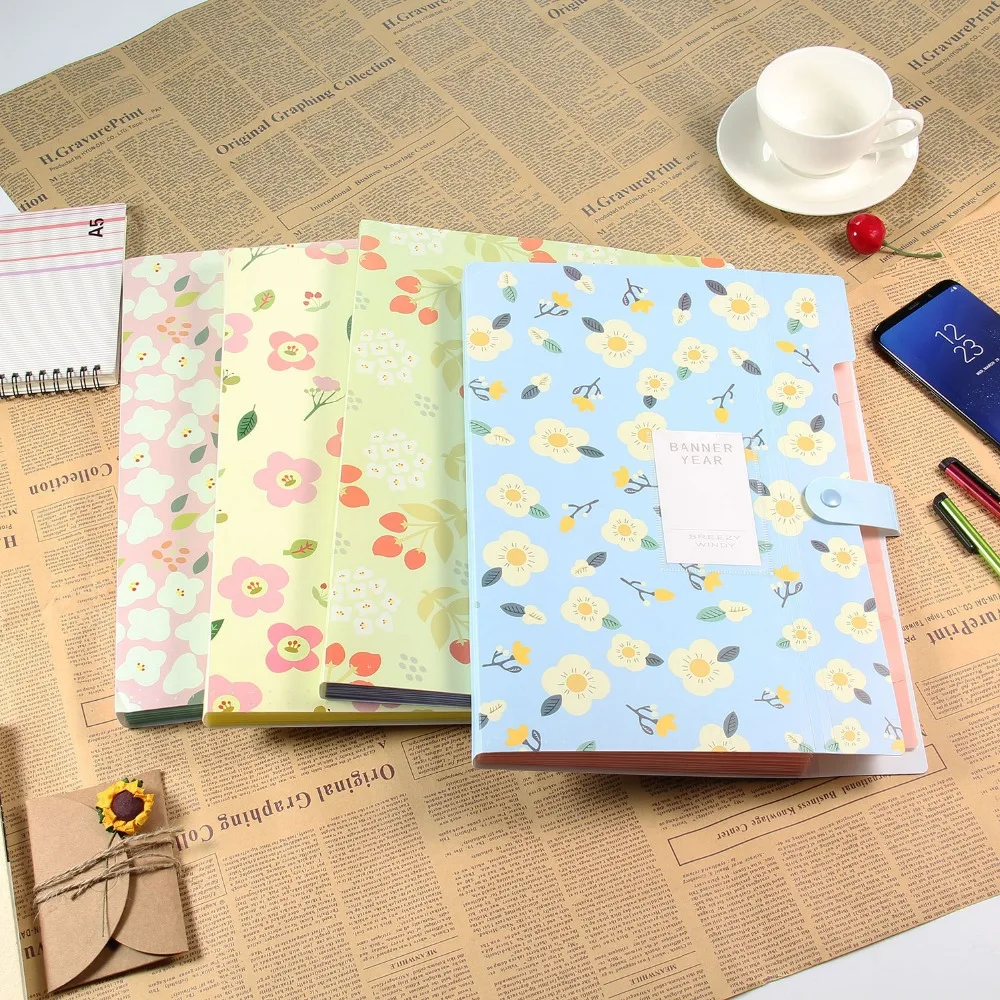 С цветочным принтом типа гармошка документ файл папку расширение письмо офисный