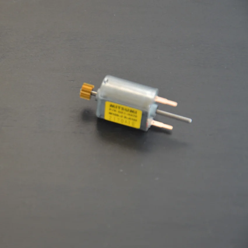 Бесплатная доставка 5 шт. карбоновая щетка микро мотор 12 В 030 железный задняя