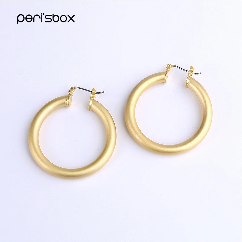 

Peri'sBox Minimalist Metal Round Thick Hoops Earrings for Women Bohemia Statement Earrings Modern Hoop Earrings Everyday Bijoux