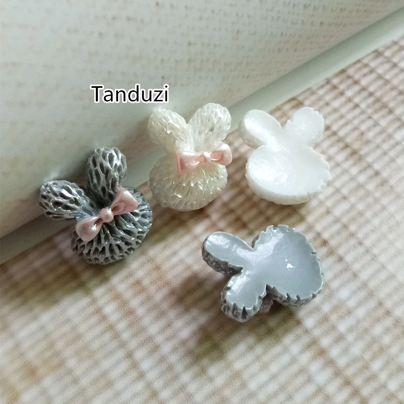 Tanduzi 100 шт Белый Серебряный кролик из смолы с плоским основанием кабошон Детский