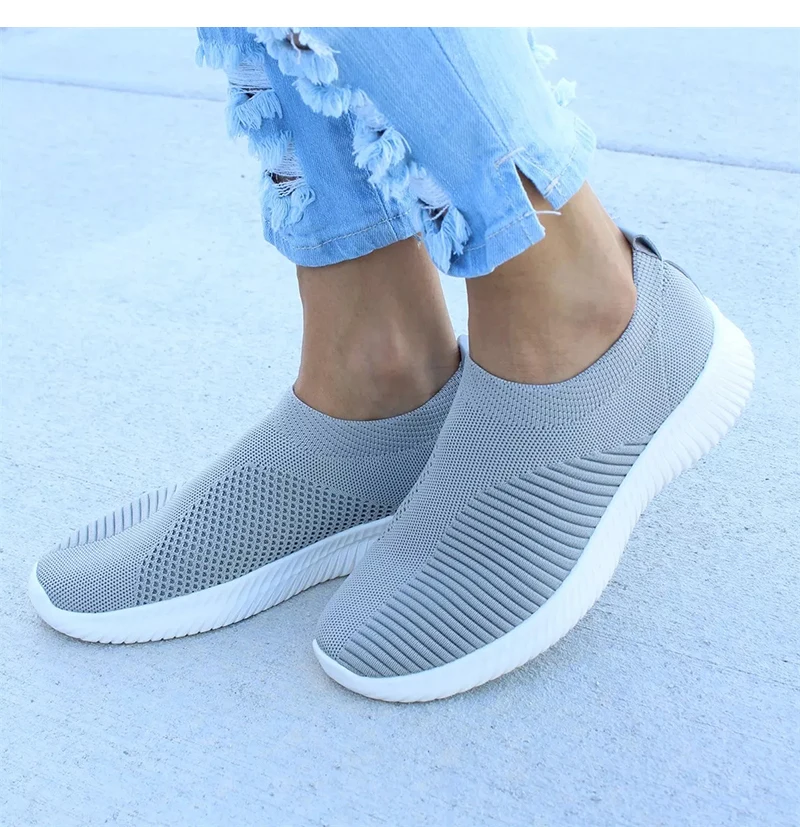 Women Walking Shoes Mesh Breathable Sports Shoes Plus Size 43 Ladies Socks Shoes Slip On Casual Women Sneakers zapatos de mujer