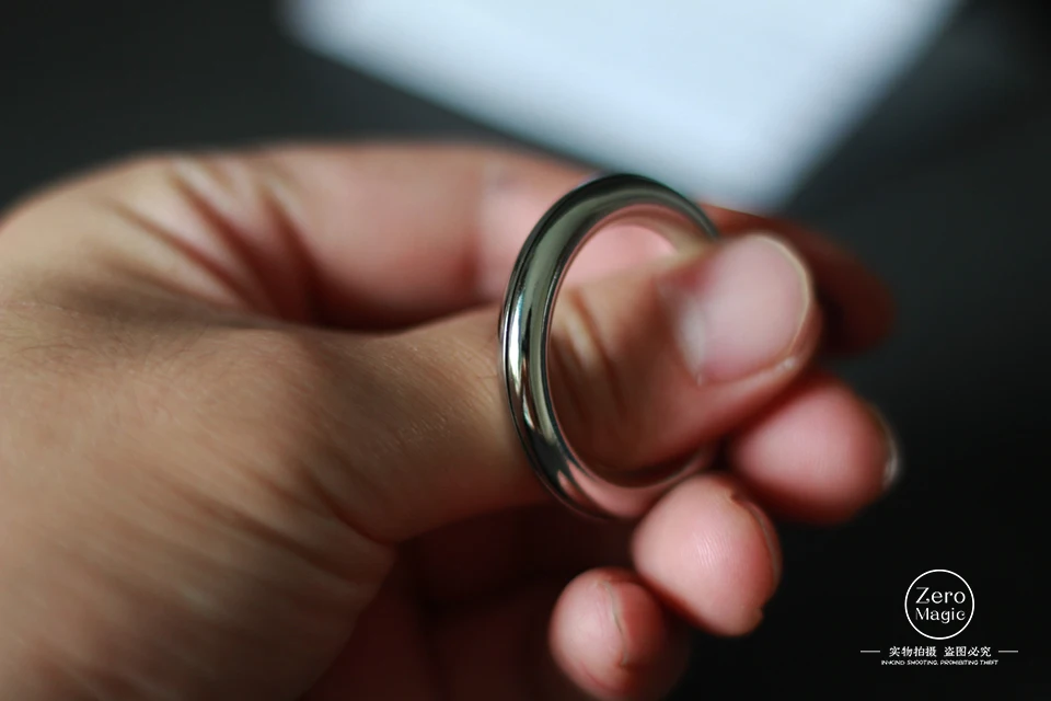Ellis Ring магические трюки проникают Vanish Magia маг крупным планом уличные иллюзии удовольствие пройти через магию, трюк реквизит