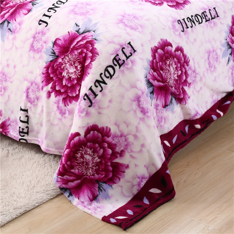 Простое и щедрое фланелевое одеяло с принтом в виде розовых цветов большой