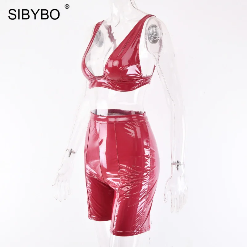 Sibybo с открытой спиной из искусственной кожи сексуальный укороченный топ и шорты Комплект без рукавов с v-образным вырезом Осень Женский комплект 2 шт. повседневный летний женский спортивный костюм