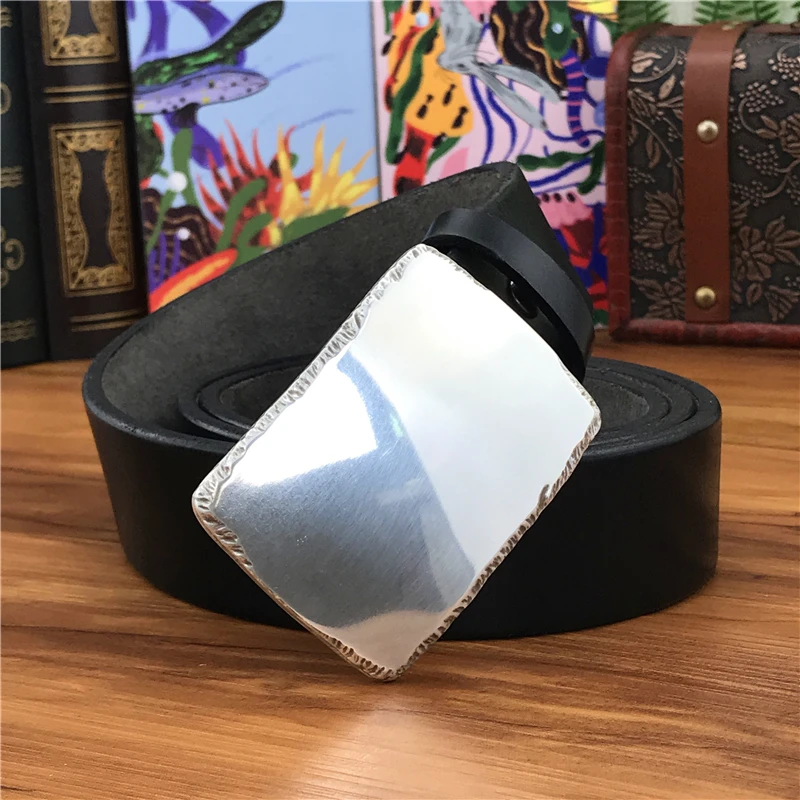 Мужской ремень с металлической пряжкой из натуральной кожи зеркальным покрытием