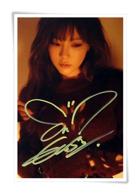 SNSD Taeyeon autographed Подпись фото SOLO 11 новый корейский 4*6 дюймов Бесплатная доставка 2016