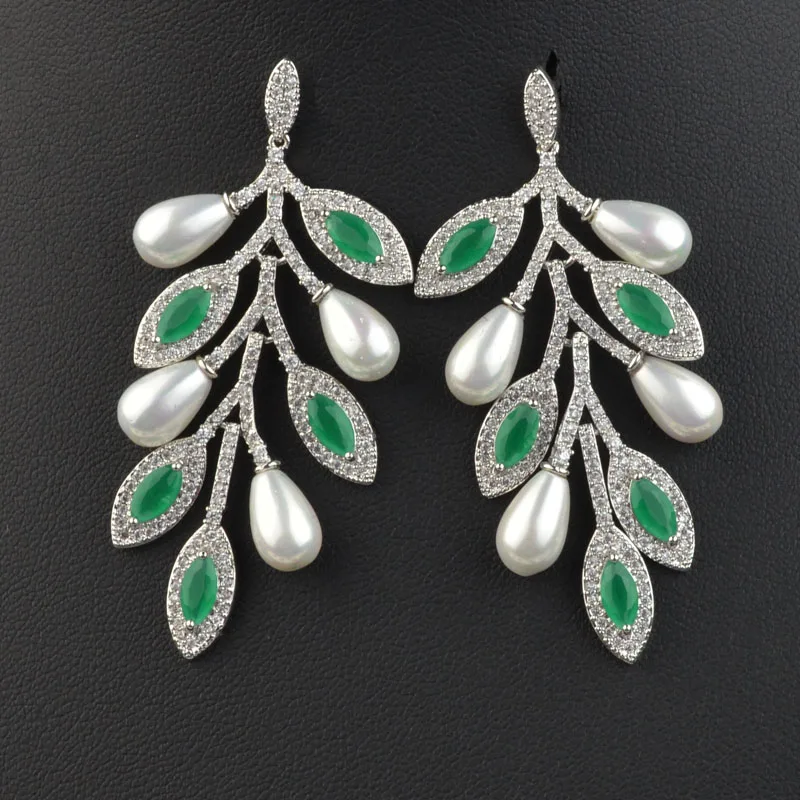 Роскошные серьги с белым камнем из циркония в новом дизайне для женщин