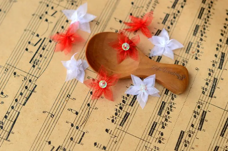2018 hot sale Lace accessories White red drill yarn little flower | Дом и сад