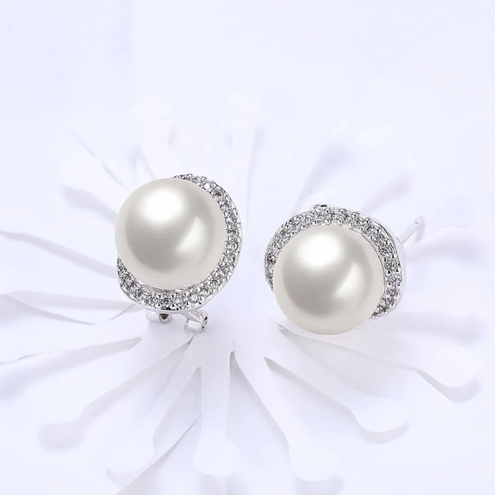 LJ&ampOMR New Arrival Wholesale Fashion Gold Filled Jewelry Stud Earrings with Bright Pearl CZ for Women Brincos Gold/Silver Color |
