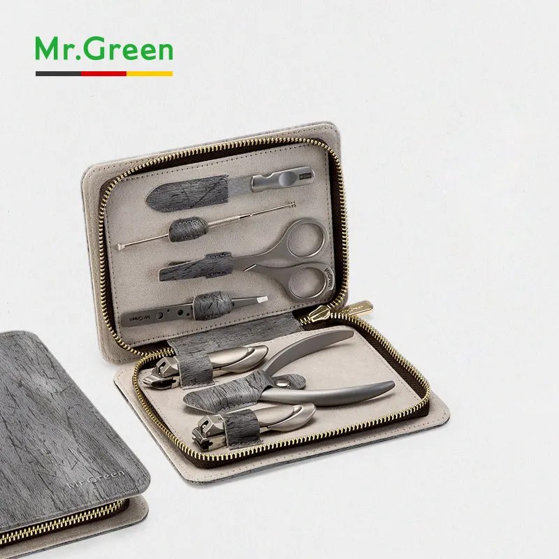 Маникюрный набор MR.GREEN 7 в 1 профессиональный высококачественный для ухода за