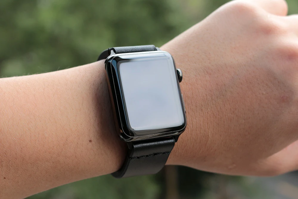 URVOI ремешок для apple watch серии 3/2/1 мягкой телячьей кожаный ремешок для наручных часов iwatch, в котором вы будете комфортно себя чувствовать классическая женская обувь черного цвета в винтажном стиле с пряжкой