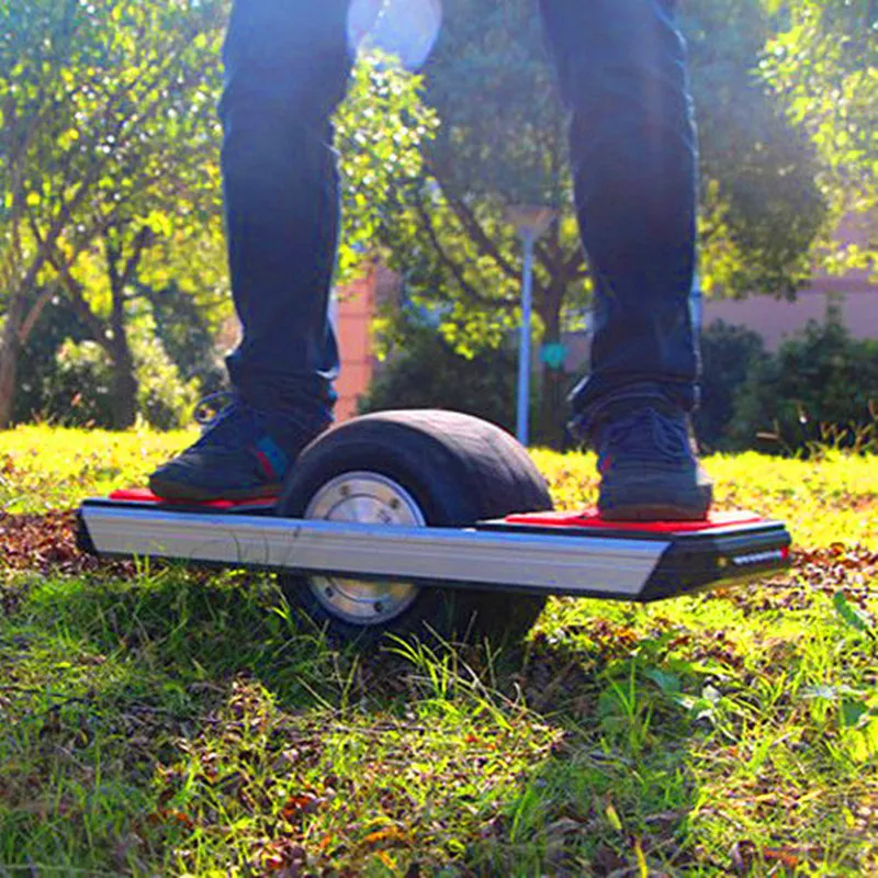 10inch Litium Battery Electic Skateboard 700w Motor Self balancing of forward and backward directions | Спорт и развлечения