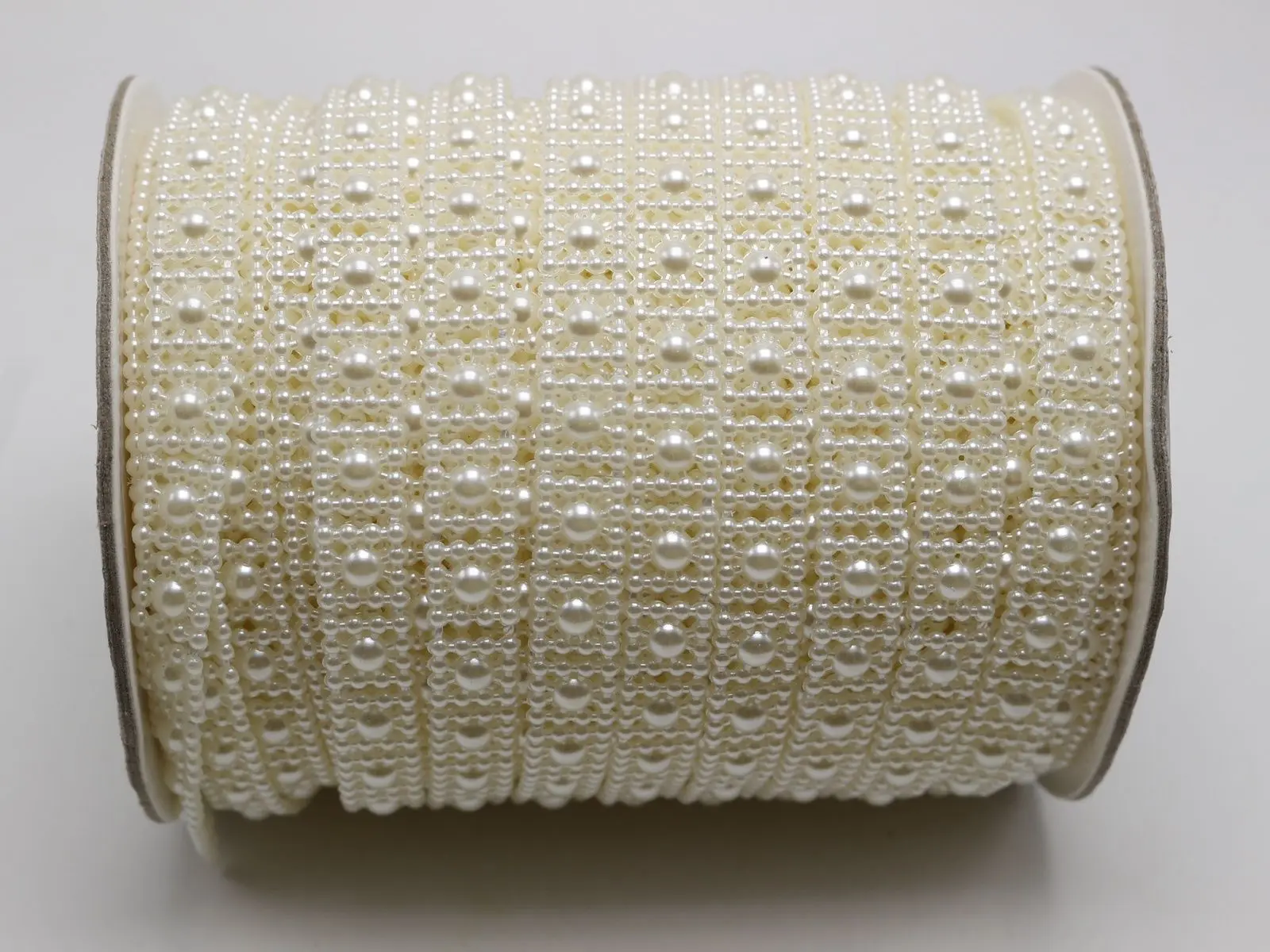 

Ivory Acrylic Flatback Pearl Bead 10mm Square Chain Garland Wedding Bouquet