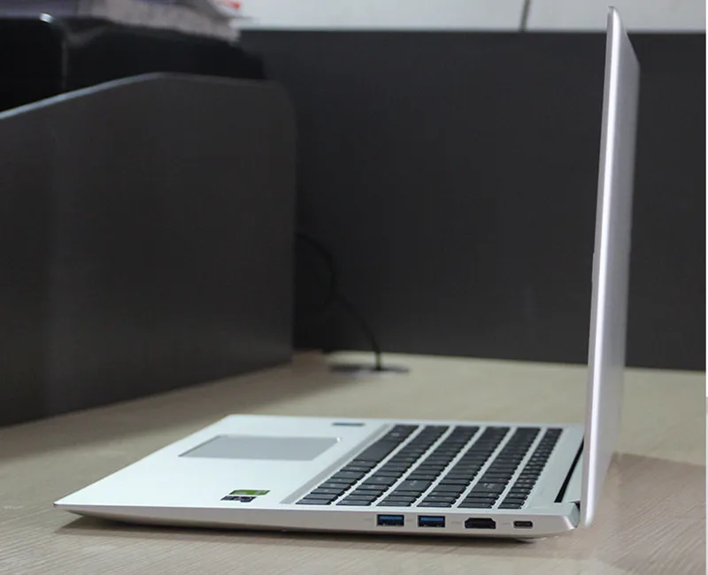 15 6-дюймовый ноутбук с клавиатурой 1920*1080 Full-HD экраном системой Win10 8 ГБ ОЗУ 256 SSD -