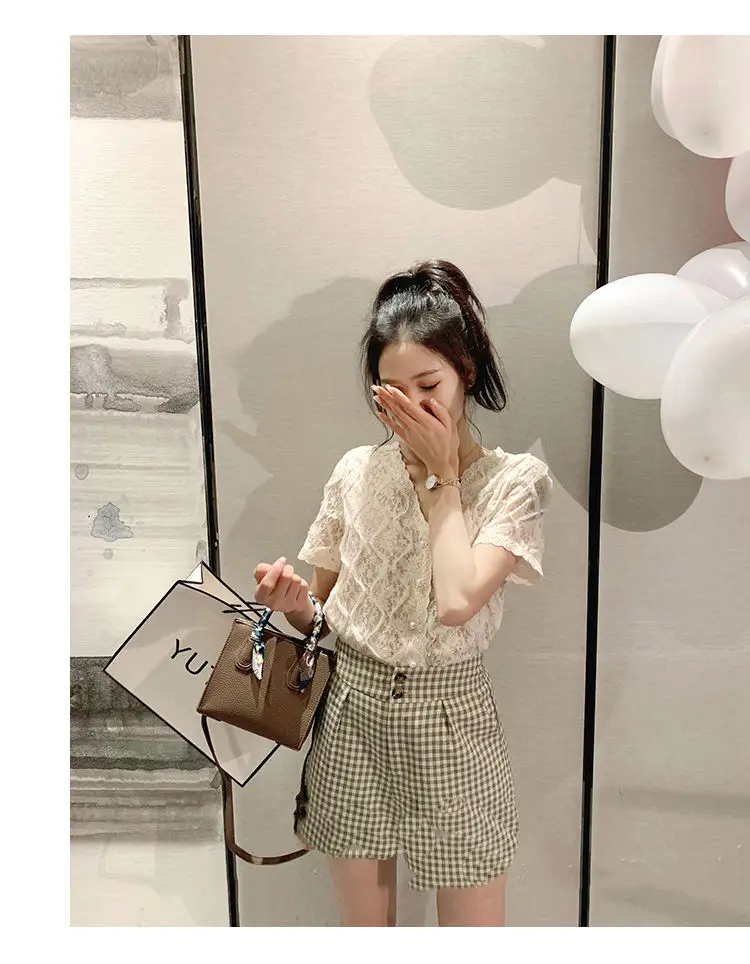 

Ins Hot Summer Fashion Solid Lace t shirt Women Clothes Aesthetic V-Neck White Tops Office Lady Elegant Bead Button Cardigan