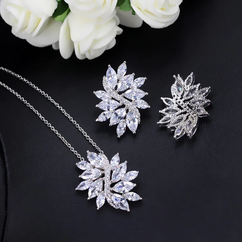 Женский комплект из колье и серёг с белым фианитом|pendant and earring set|set weddingwedding bridesmaids