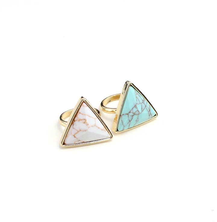 

2016 new triangle white green stone ring vintage simple Plane women rings