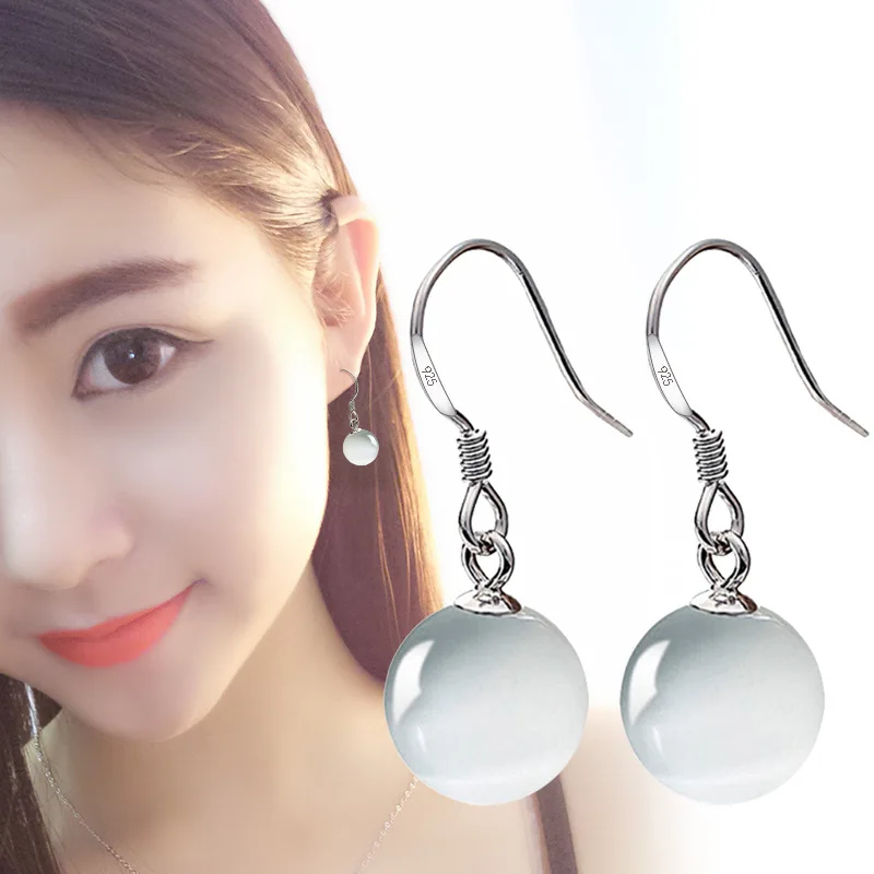 Женские серьги в виде белых шариков диаметром 10 мм|Серьги-подвески| |