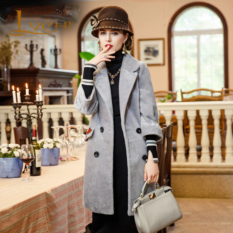 Женское шерстяное пальто LVCHI розовое облегающее из натурального меха ягненка с