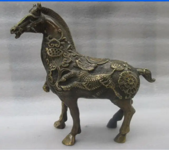 

China's rare copper old manual hammer a thriving business the statue of a horse